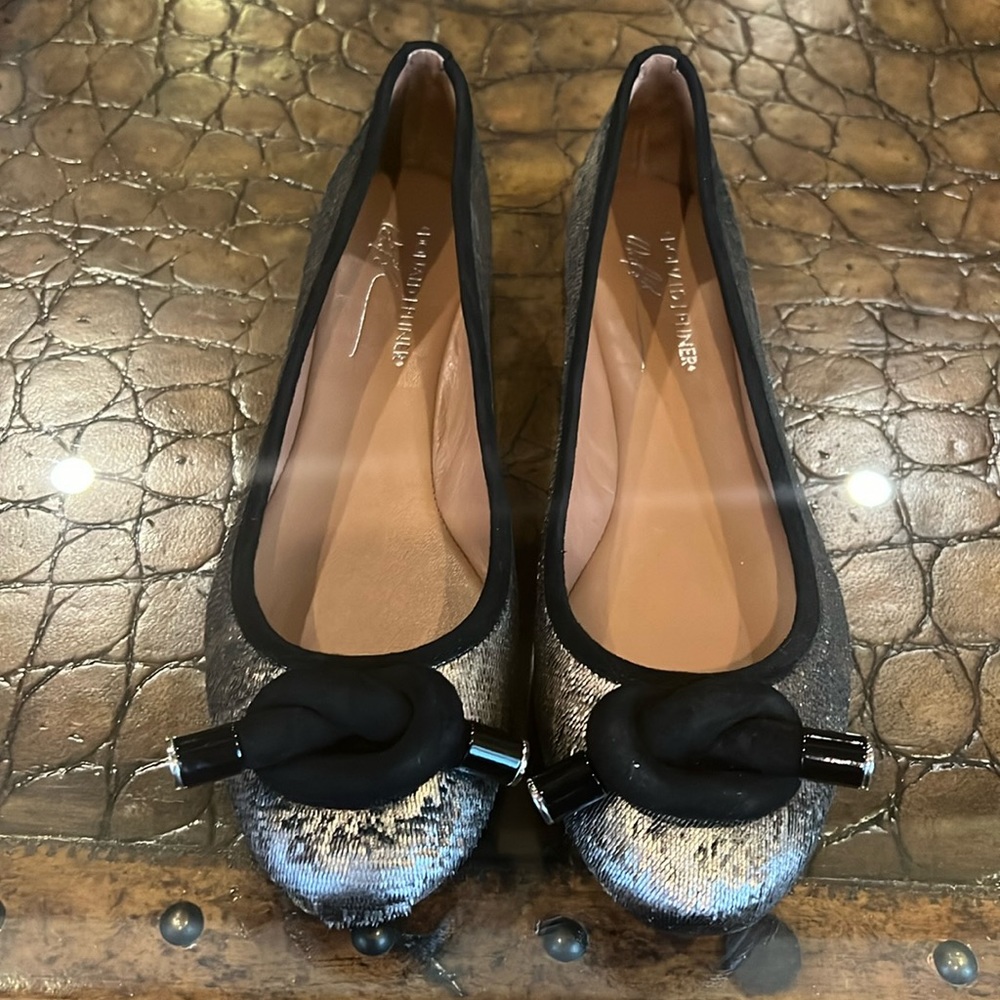 Donald J Pliner “Knot” Flats